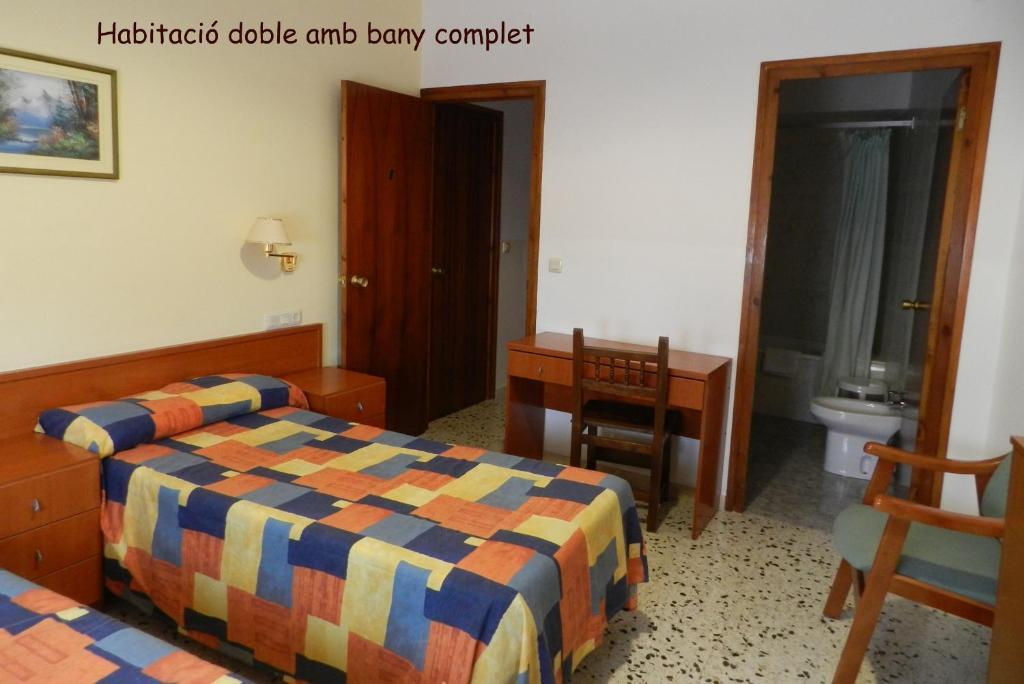 Cal Feliuet Hotel Passanant i Belltall Room photo