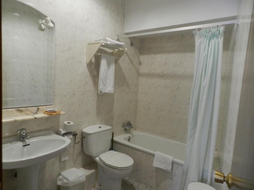 Cal Feliuet Hotel Passanant i Belltall Room photo